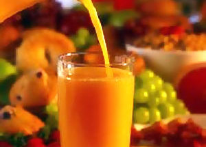 jugo-de-alfalfa-zanahoria-y-apio.jpg