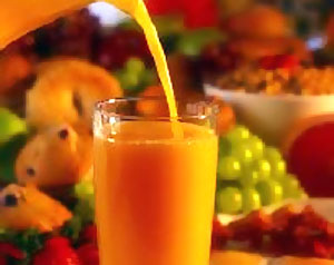 jugo-de-alfalfa-zanahoria-y-apio.jpg