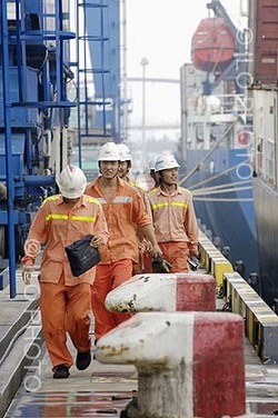 pueto_china_empleados.jpg
