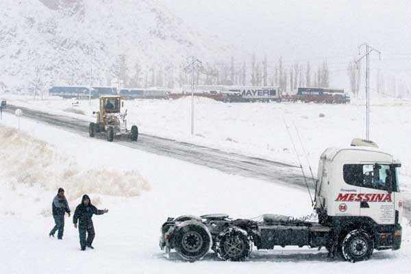 camiones_nieve_chile.jpg